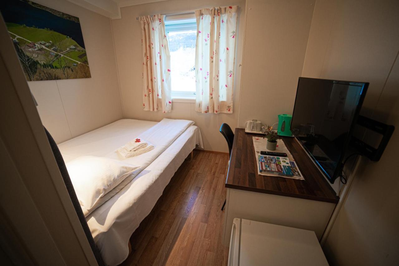 Forde Gjestehus Og Camping Exterior foto